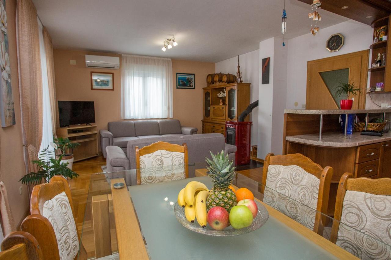 Apartments Magdalena Stobreč Εξωτερικό φωτογραφία
