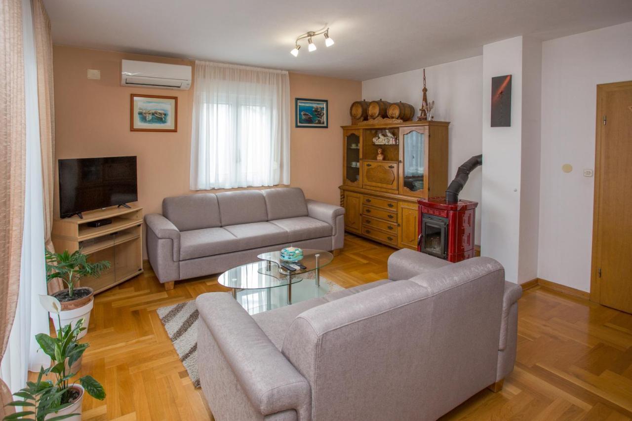 Apartments Magdalena Stobreč Εξωτερικό φωτογραφία